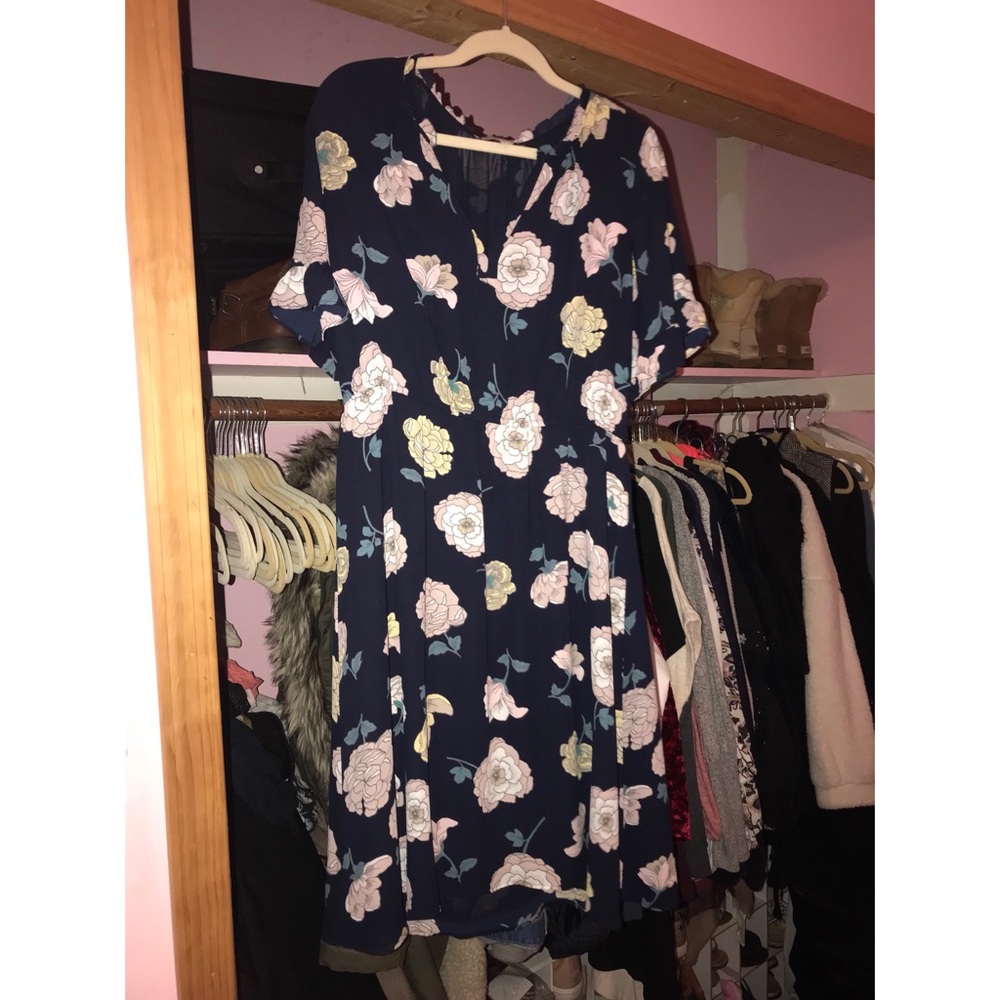 LOFT Midi Floral Dress 👗